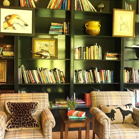 The Hare & Hounds Hotel Тетбери Экстерьер фото