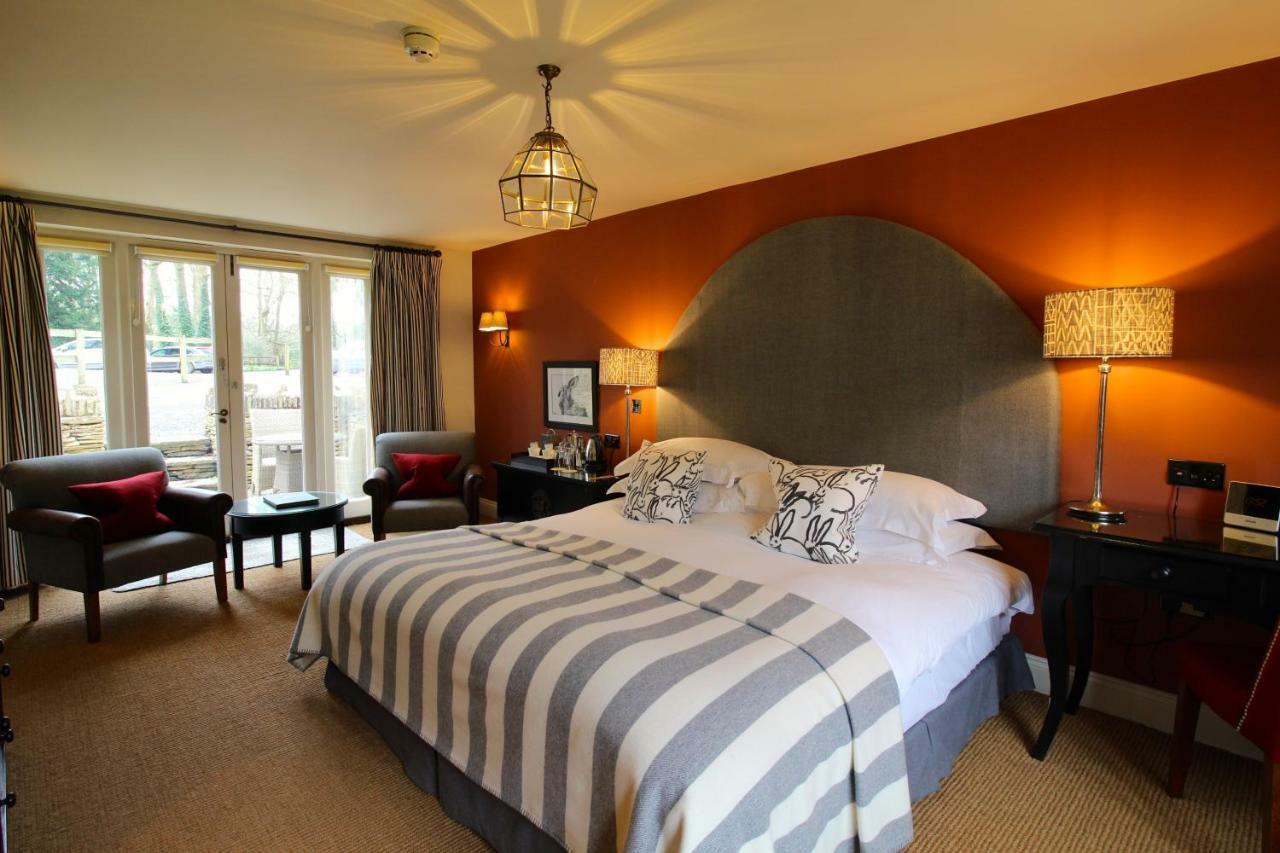The Hare & Hounds Hotel Тетбери Экстерьер фото