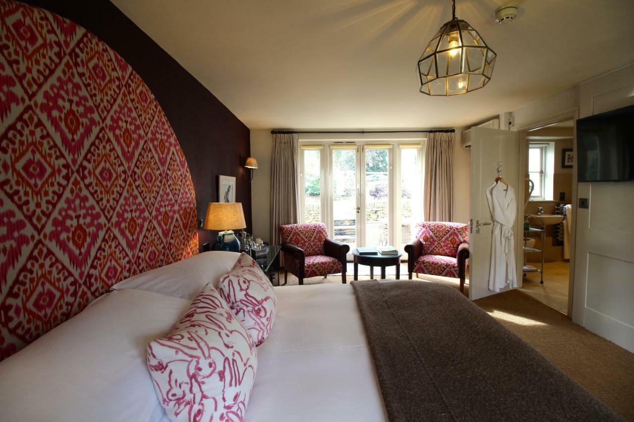 The Hare & Hounds Hotel Тетбери Экстерьер фото